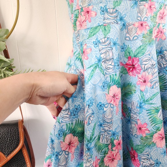 Hot Topic Blue Floral Tiki Swing Dress Size Small - Picture 7 of 10